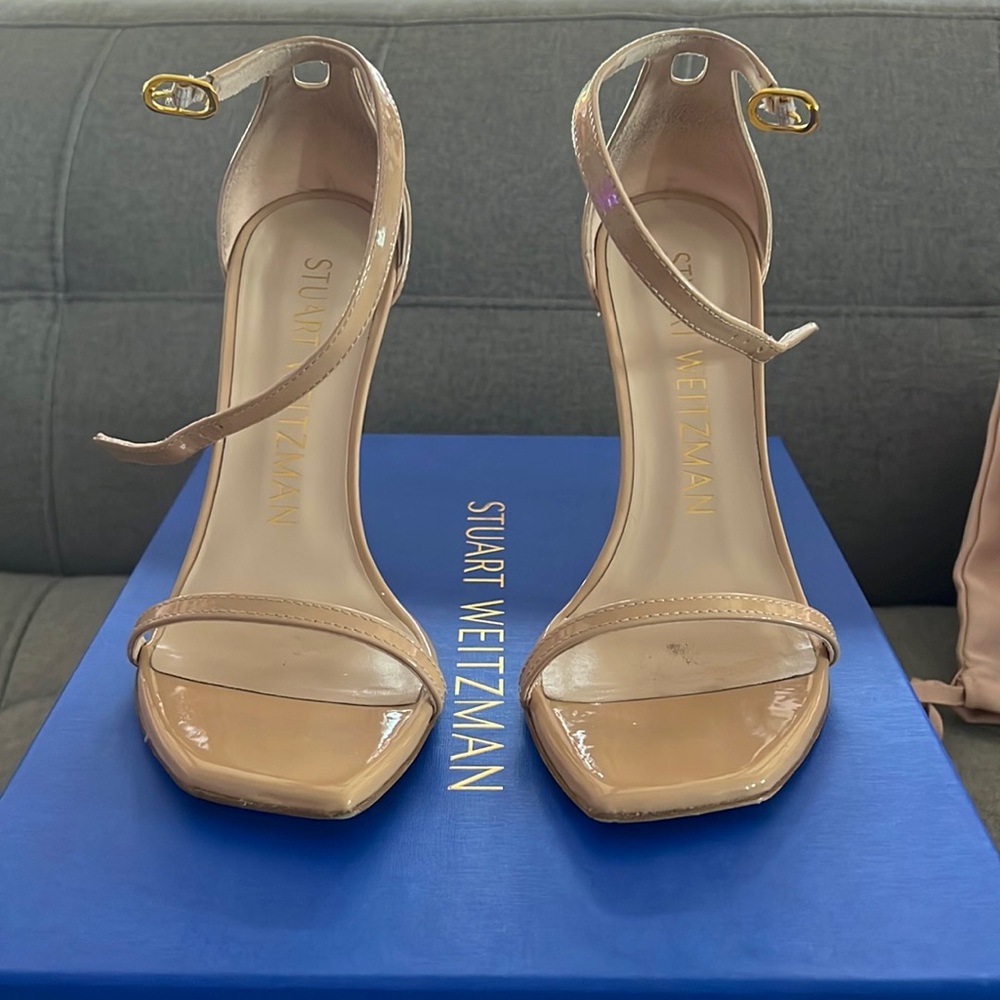Stuart Weitzman nudist curve nude patent heels size 7. Great condition